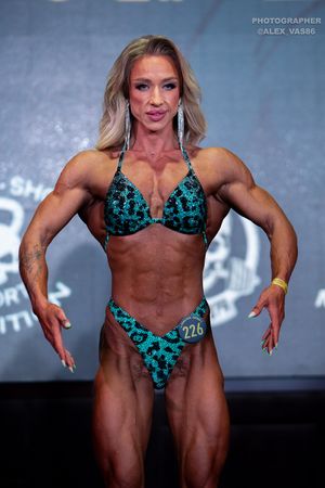 WOMEN'S PHYSIQUE